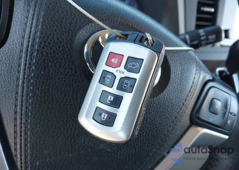 2015 Toyota Sienna Xle 8 Passenger from USA, damaged, VIN 5TDYK3DC5FS594920